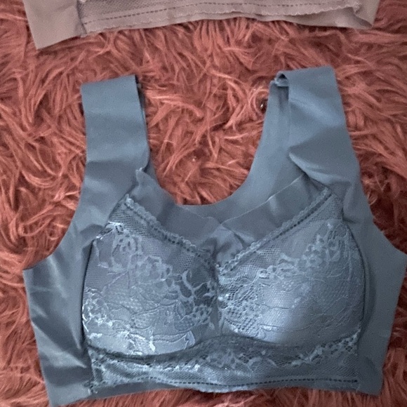Intimates 3pack of wireless lace bras in size large - Picture 5 of 7